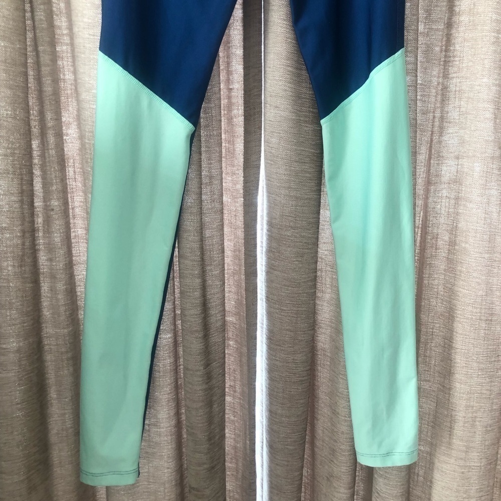 Under Armour Blue & Turquoise Compression Leggings Size Extra Small - Picture 9 of 9